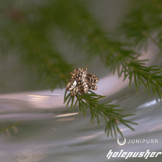 JUNIPURR Mini Bee (Yellow Gold)