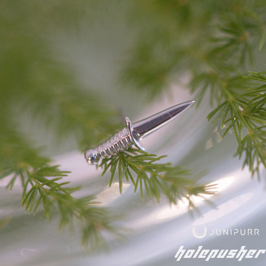 JUNIPURR Staring Daggers (White Gold)